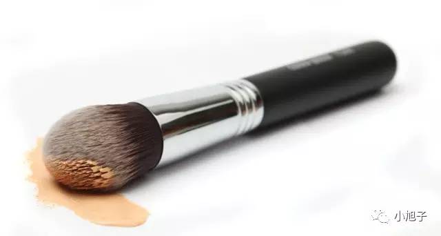 妆感很厚重的话怎么办,妆太浓了怎么样弄