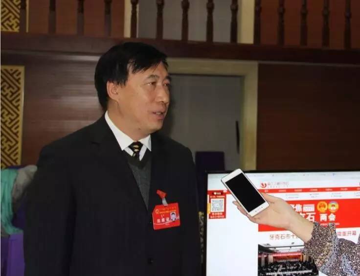 聚焦两会政协委员谈报告,聚焦两会区人大代表热议工作报告