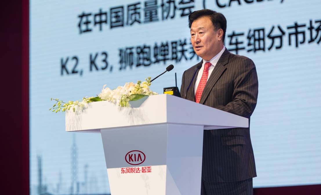 应对摩拜，北京公共自行车推出刷手机租车功能；10.99-16.99万元全新科鲁兹两厢版上市丨智驾晚报