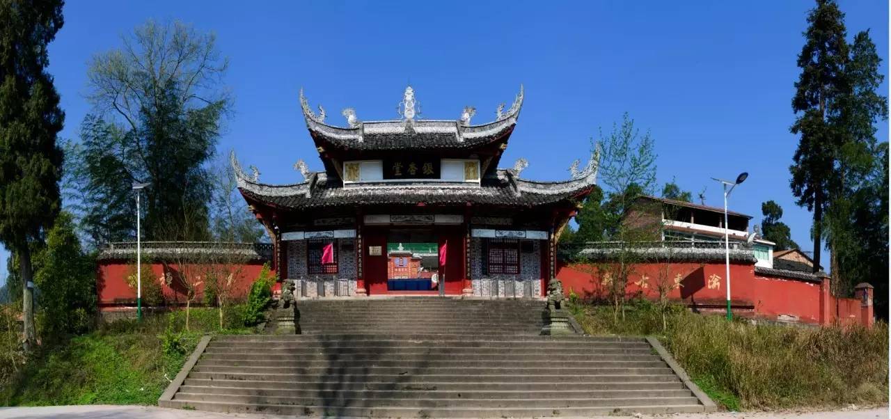 三千多平方公里的家，名字叫石柱