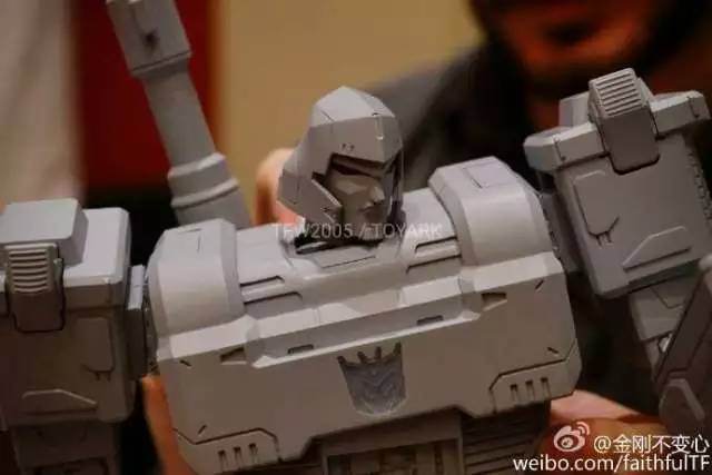 3a外传擎天柱可以变形吗,真正的擎天柱和大黄蜂变形金刚