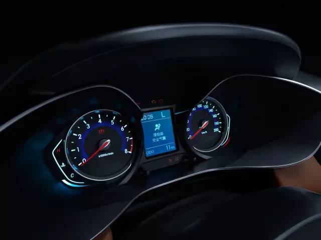 绅宝x352018款,外刚内柔的硬核运动suv