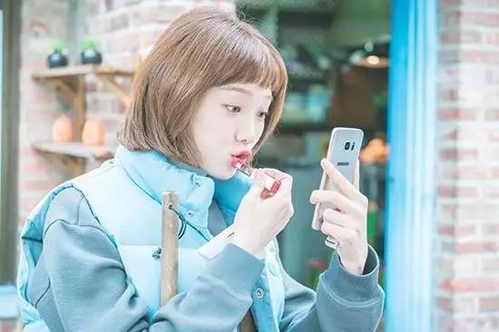 杭州-3℃，西湖边却开出了10000朵鲜花墙，只为让你度过一个史上最最少女心的情人节……