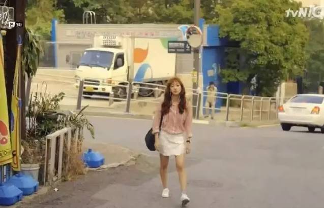 泫雅iu同款外套,泫雅iulisa都穿的牌子