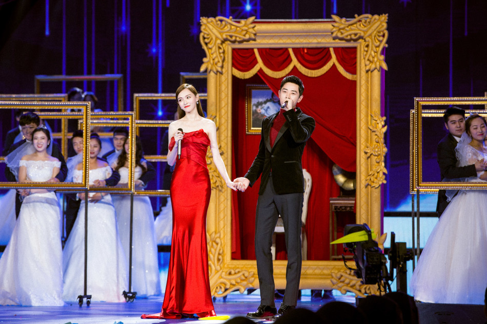 唐嫣黄宗泽七年后重逢去机场,唐嫣黄宗泽恋爱瞬间