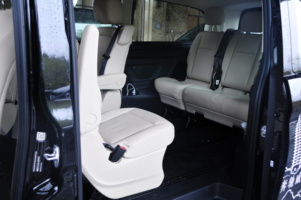 福建奔驰威霆试驾,奔驰威霆v260l试驾