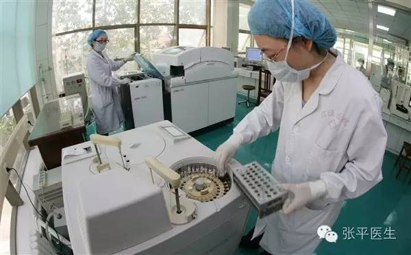 检验科上班什么都不会,医学检验科是怎么度过一天的