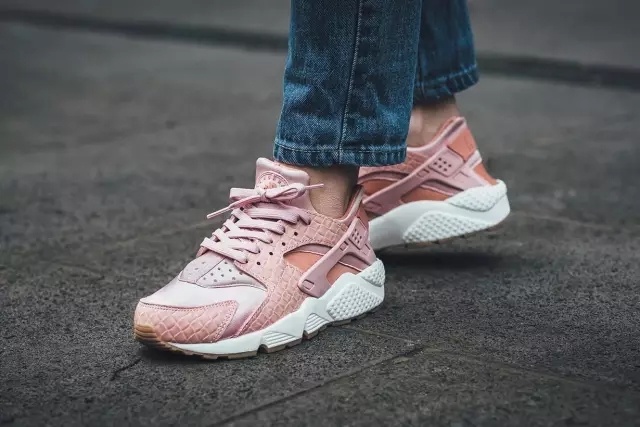 运动鞋今年流行颜色,今年最流行的运动鞋颜色