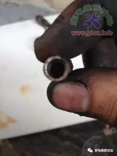 空调总是跳到电辅热是怎么回事,空调辅热乱跳怎么解决