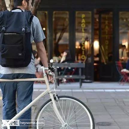 骑自行车很优雅,骑单车就得骑出优雅的感觉