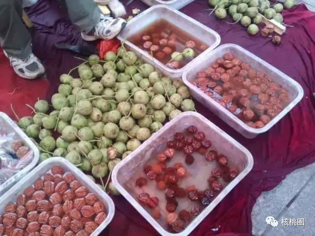 买青皮文玩核桃能买到好的吗,两百块钱能买到啥品相的文玩核桃