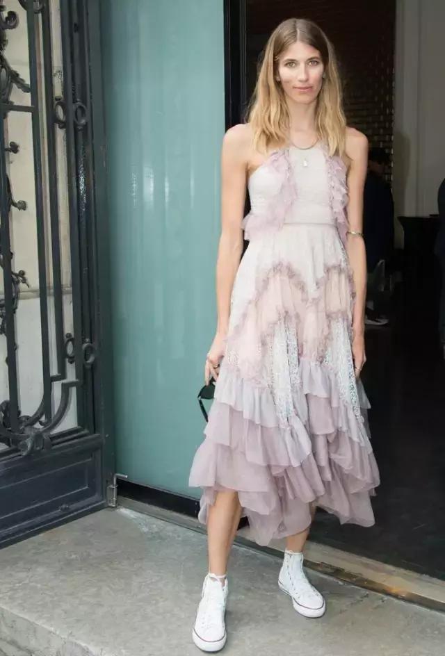 米白色连衣裙纱裙仙气飘飘长款,春天仙气纱裙