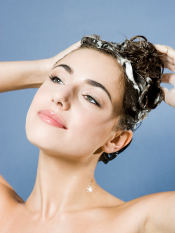 为什么额头开始有皱纹了,为什么额头上突然长了干纹