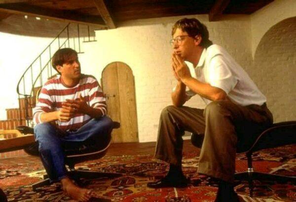 25张好莱坞名人青涩照,明星希拉里惊艳的照片