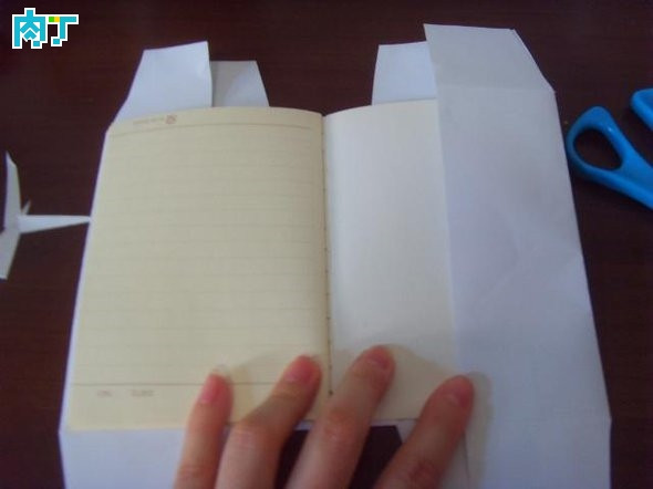 精致书皮的包法,怎样包书皮简单又好看