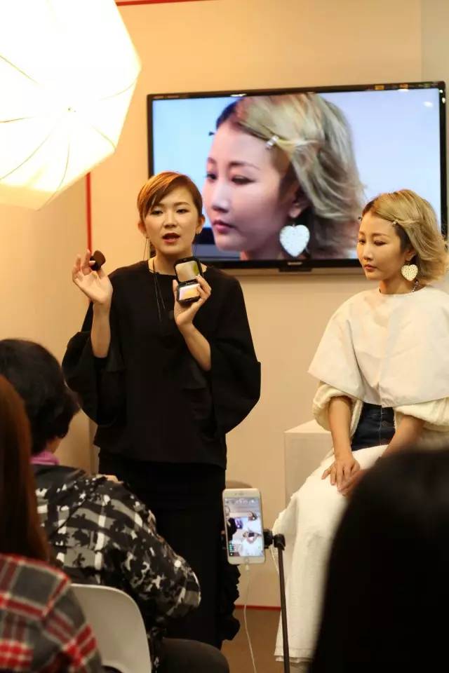 日本资生堂蜜粉,资生堂最新款心机蜜粉