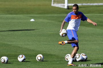 足球颠球多少个及格,小学生足球颠球教学