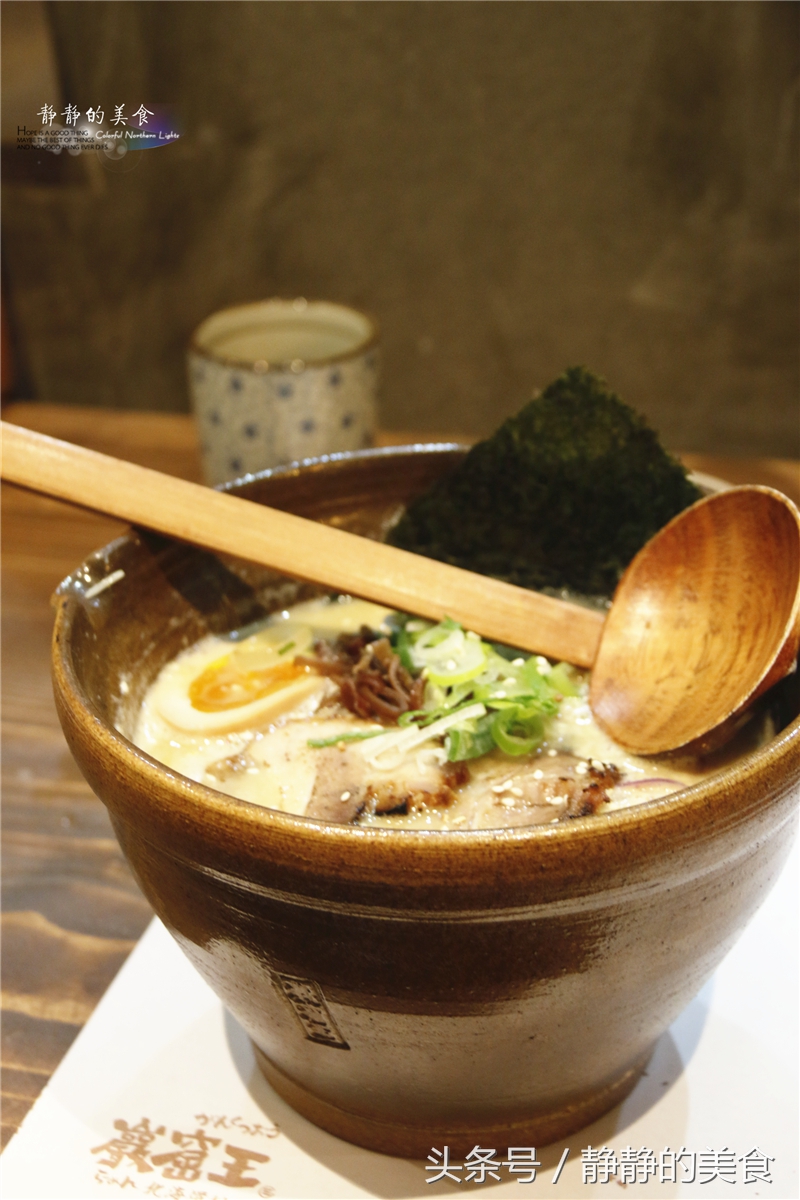 走进一家兰州拉面,走进一家轻食店