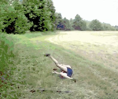 枪支后坐力搞笑视频,枪后坐力搞笑