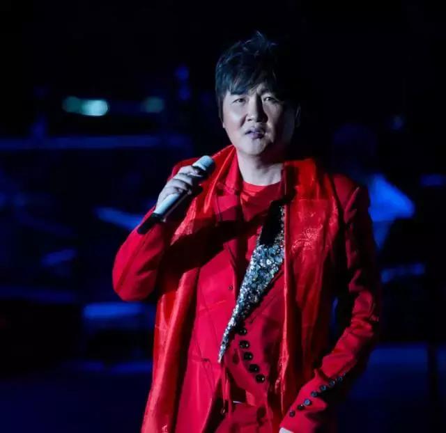 他较真、激情又平和,只为华语乐坛“第一男声”