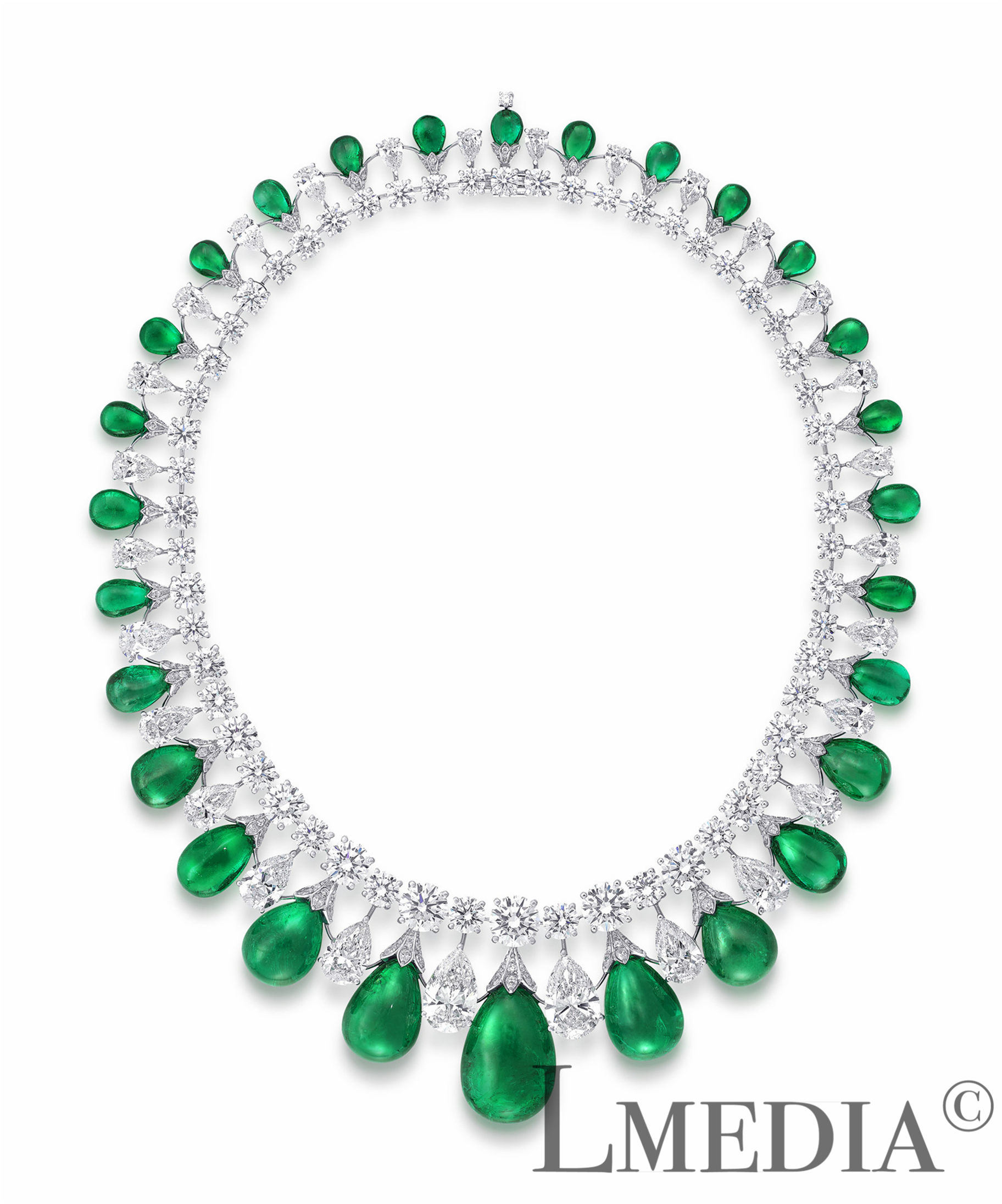 国际公认的绿宝石之王 (高贵柔美的绿宝石)