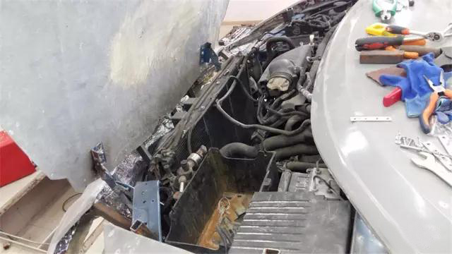 无敌了！穷小伙打烂标致406，改装成法拉利，*博兰**基尼