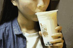 这家饮料店,从东莞排到深圳又排到上海,是好喝还是装逼!