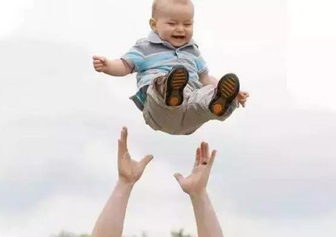 捂热综合症患儿死亡,八岁孩子捂热综合征