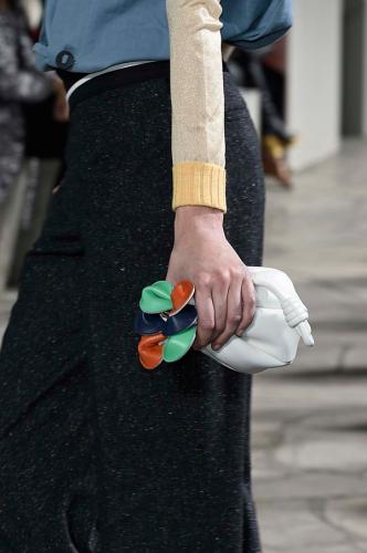 女人的经典包今年流行哪一款,现在流行的潮包