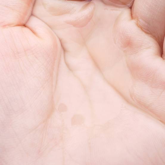 眼影口红粉底液推荐,粉饼眼影口红平价