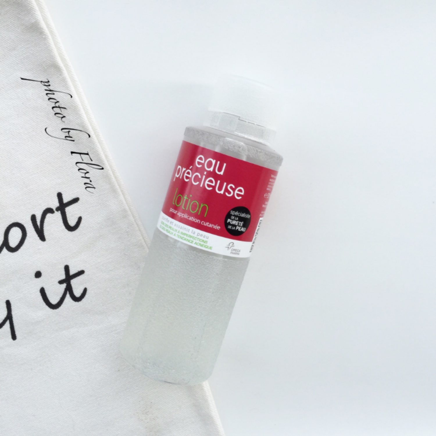 闭口痘痘护肤品测评,脸上长闭口粉刺用什么护肤产品