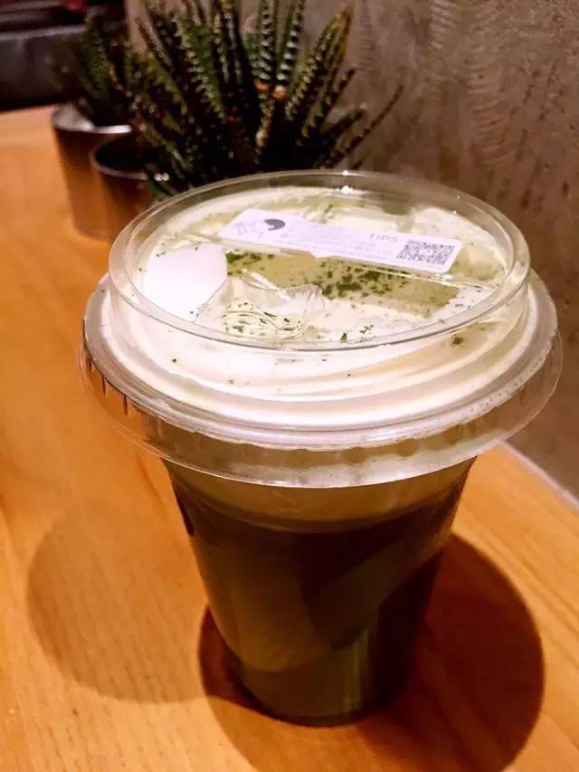 这家饮料店，从东莞排到深圳又排到上海，是好喝还是装逼！