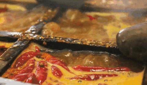 干倒了卖龙虾的，又抢了酒吧生意！这家店到底有什么魔力？