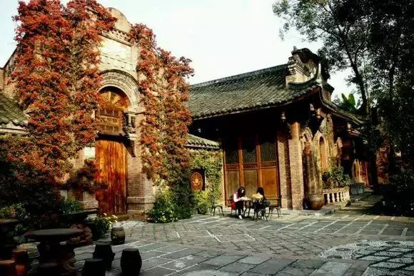 有所大学，叫标榜！逆天颜值碾压成都各大高校！