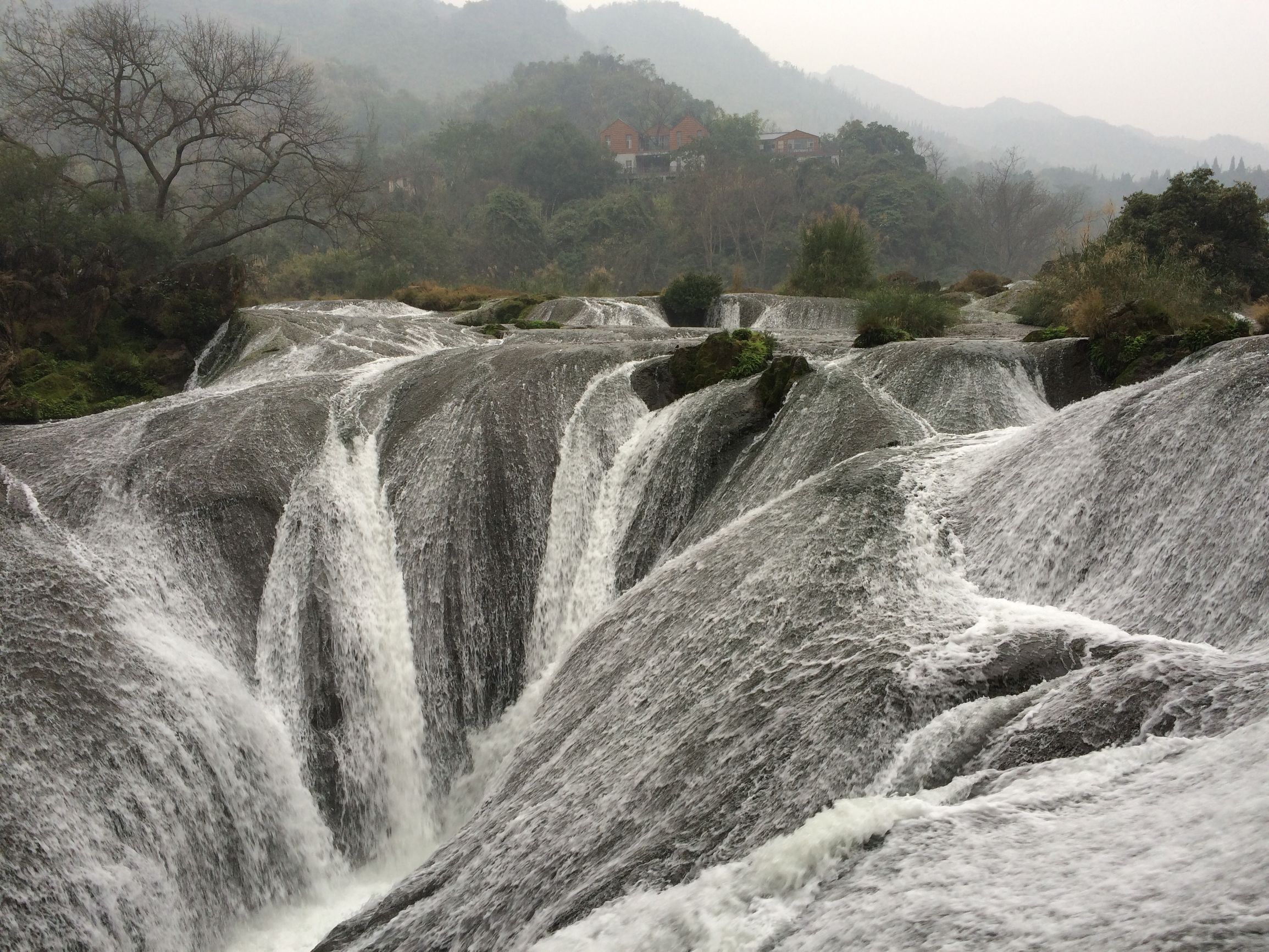 现在买iphone全新机,现在买个iphone5