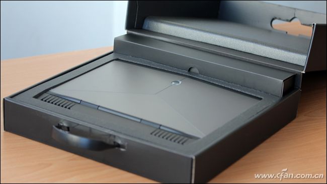 戴尔alienware13游戏本,戴尔外星人alienware13r3