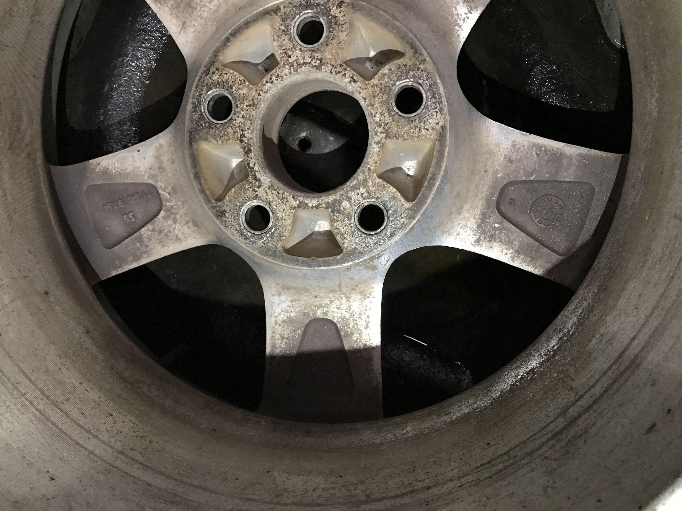 原车主把这车当浴缸使?二手雅阁的悲惨命运