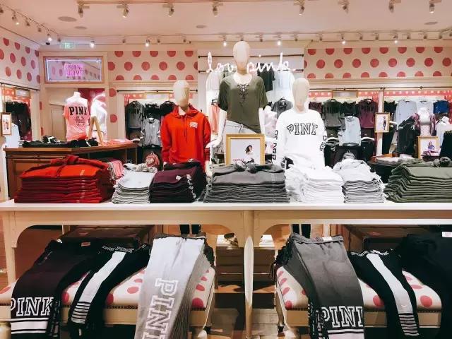 探店！成都维秘旗舰店深度揭秘，愿今晚你们都是天使！