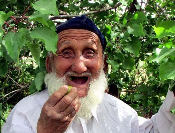 男人怎么做才能健康又长寿,男人健康长寿的好习惯