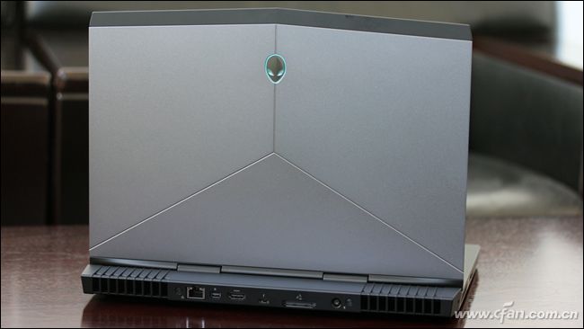 戴尔alienware13游戏本,戴尔外星人alienware13r3