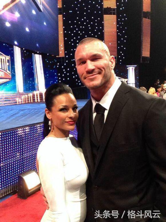 wwe布洛克疯狂时刻,wwe布洛克刚出道