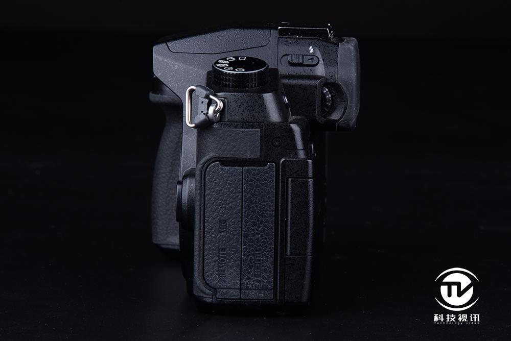 专业便携无反相机松下LUMIXG85评测