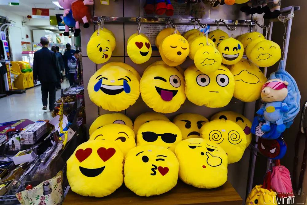 沉浸式逛南宁朝阳百货商店视频,南宁朝阳地下商业街人流