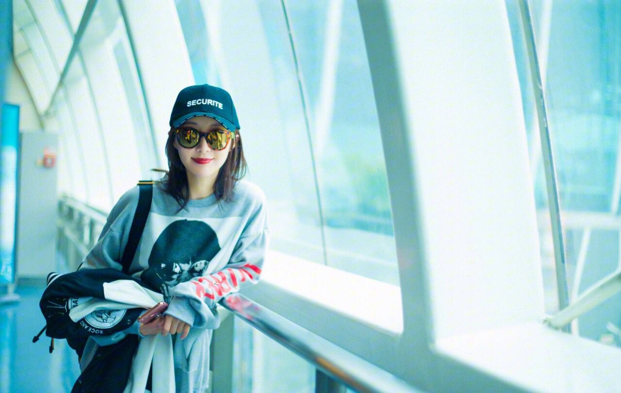 舒畅穿搭风格,舒畅直播学院风穿搭