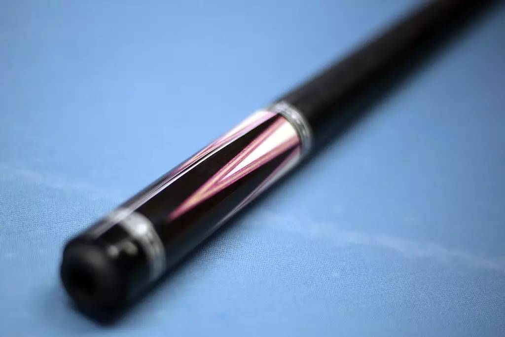 潘晓婷什么球杆,世界冠军九球皇后潘晓婷