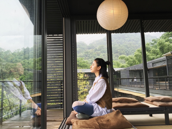 去旅行拍出大片的感觉,去旅游拍照姿势不露脸