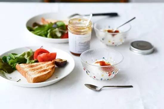 为什么别人拍的食物比你美？秘诀就在于这些高颜值餐具啊！