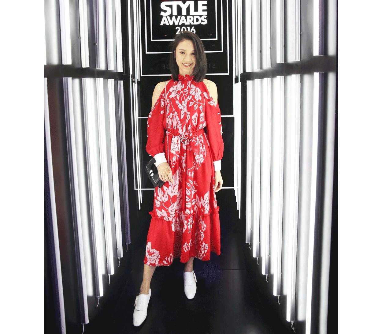 擦亮眼睛不能被假象蒙蔽,擦亮眼睛不容易掉坑里