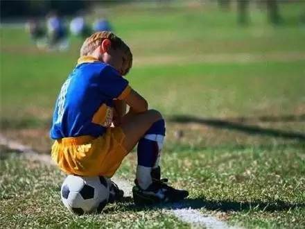 足球就是一辈子的情人,足球的情人