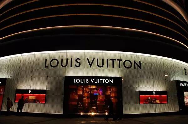 大单反复挂了又撤,大单挂了又反复撤单